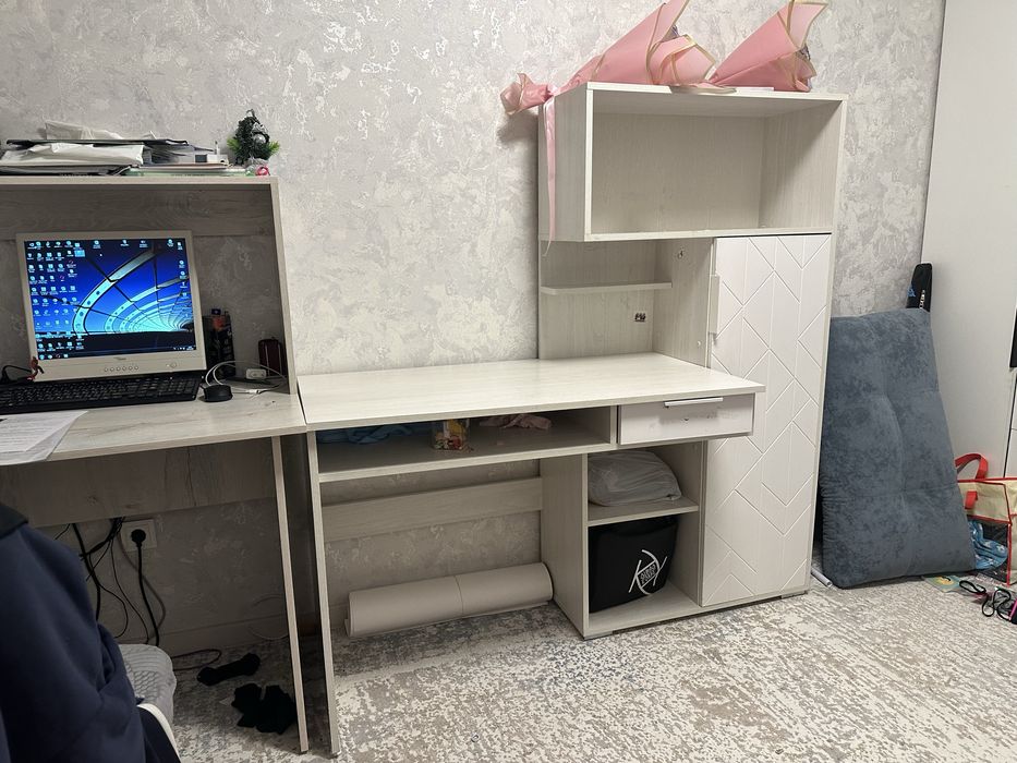 Стол письменый со шкафом