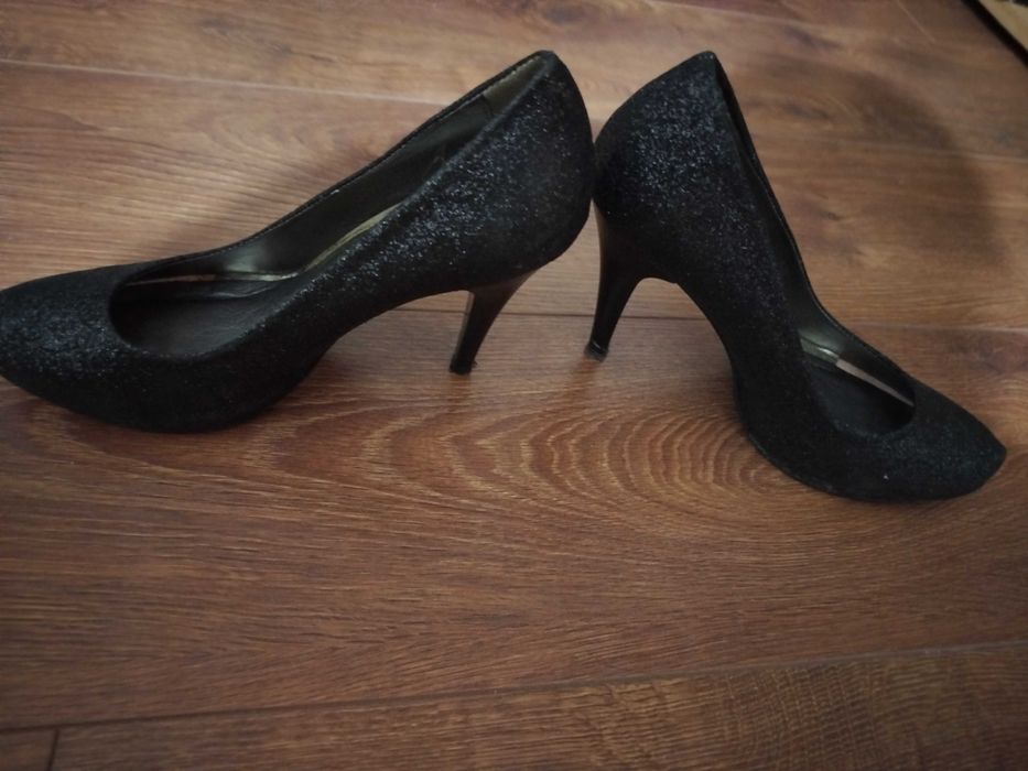 Дамски обувки елегантни черни брокат 40ти номер висок ток