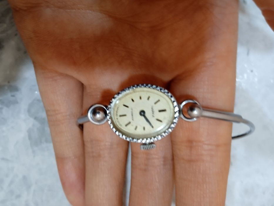 Женские винтажные часы Чайка СССР

Оригинальные советские часы.
Механи