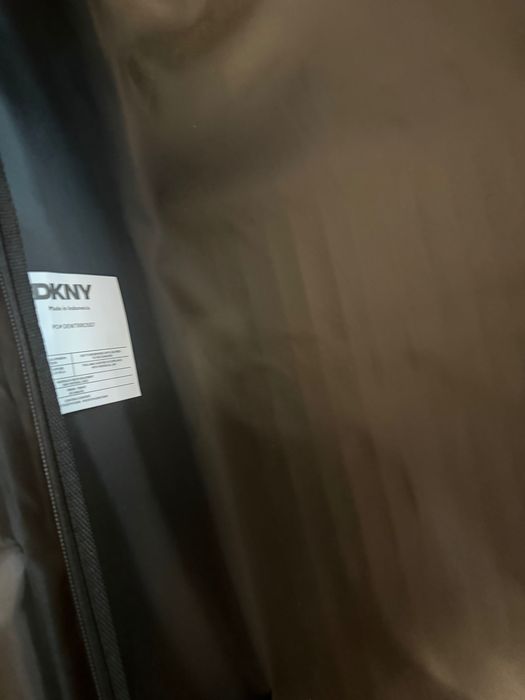 куфар DKNY голям