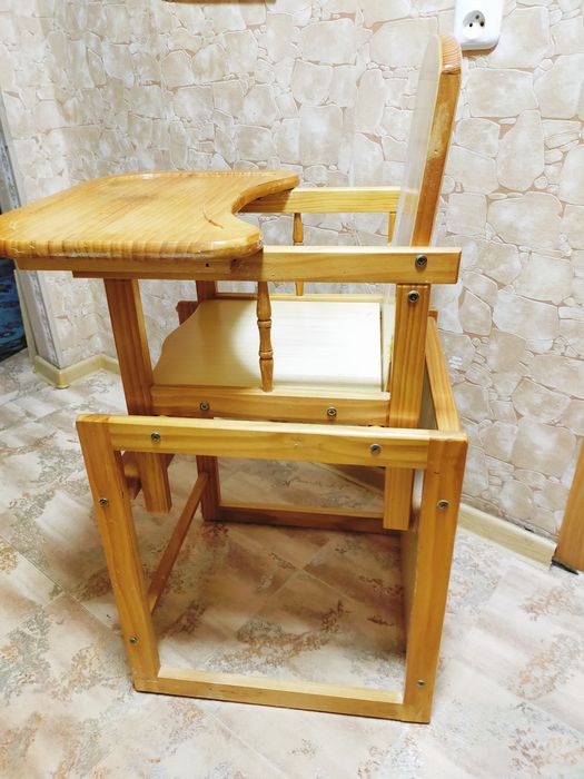 Детский стульчик для кормления