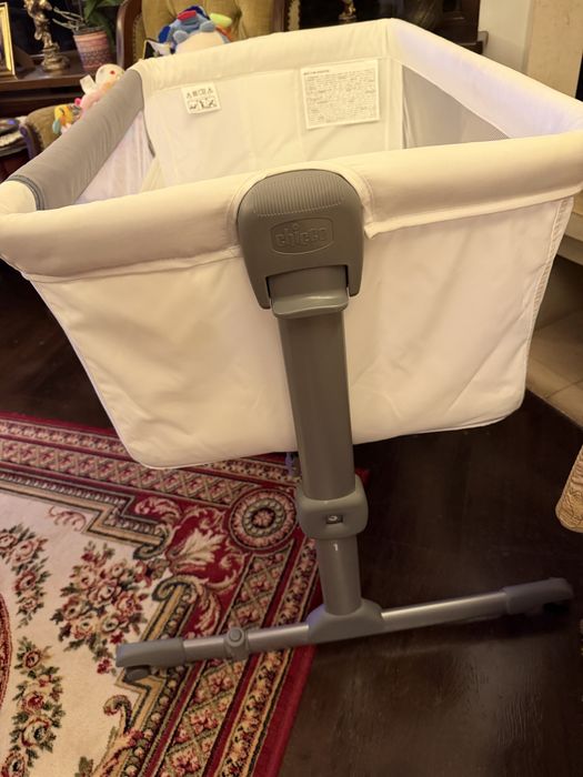 Co sleeper patut Chicco Next2Me Pop Up – Atmosphere/Grey