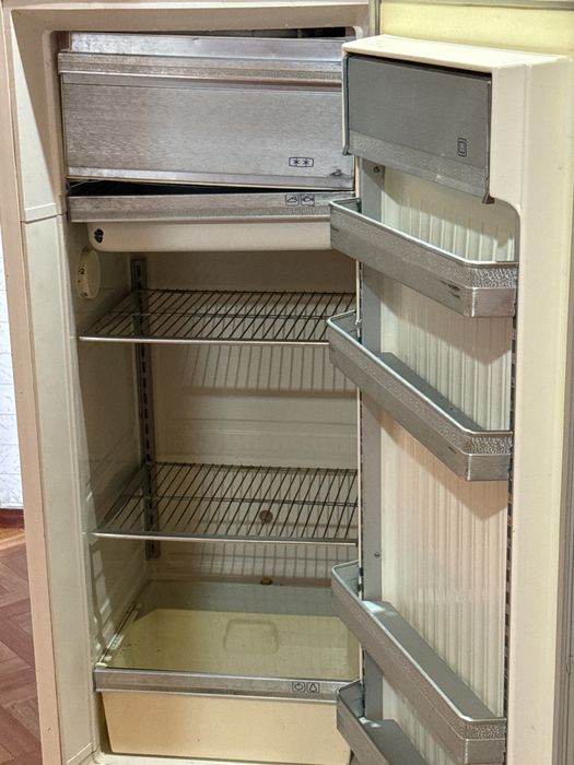 “ZIL” xolodilnik juda yaxshi holatda arzimagan pulga bervoraman