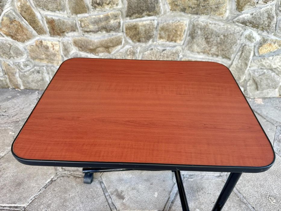 Медицинска масичка за хранене