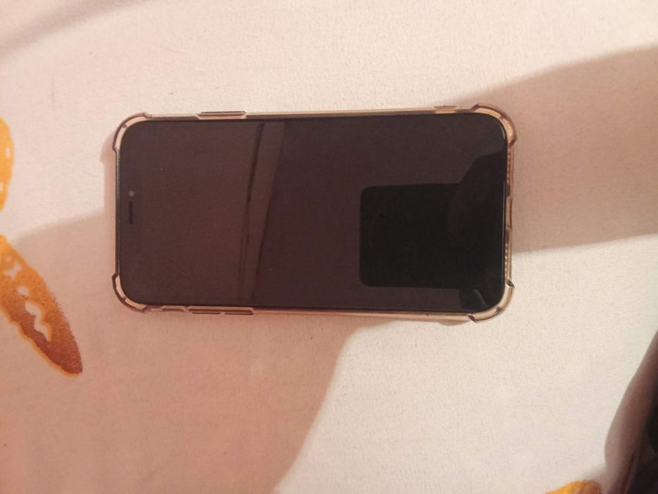 Vand sau schimb iphone XR