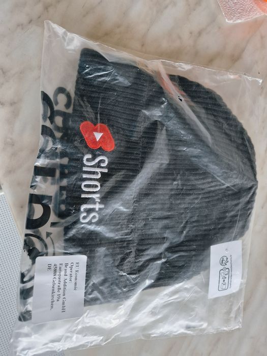 YouTube Shorts шапка Бийни / Beanie