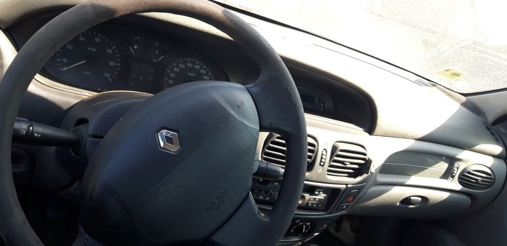 Рено Megane 1,6 1997 хичбек/седан