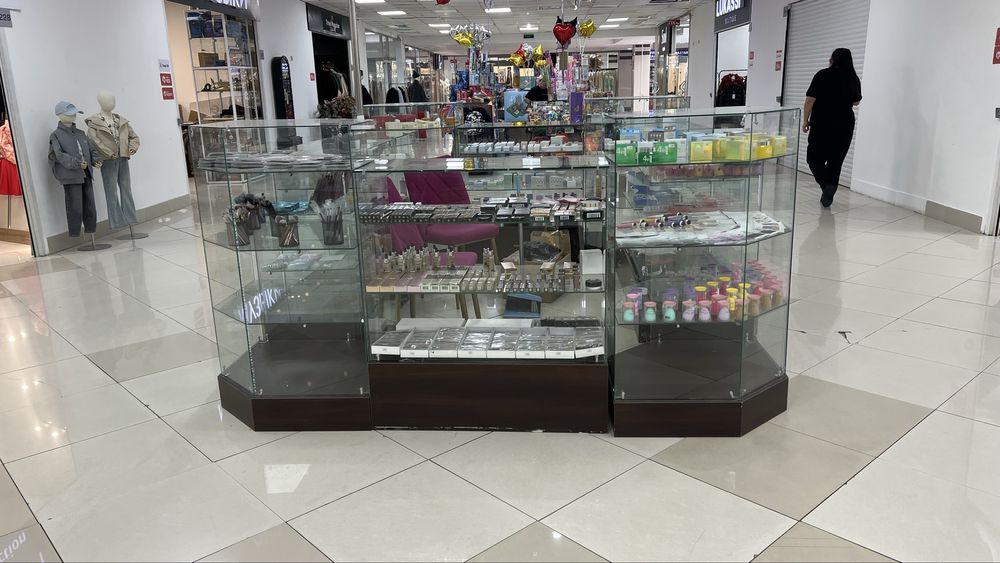 Продаю витрины для островка. Островок