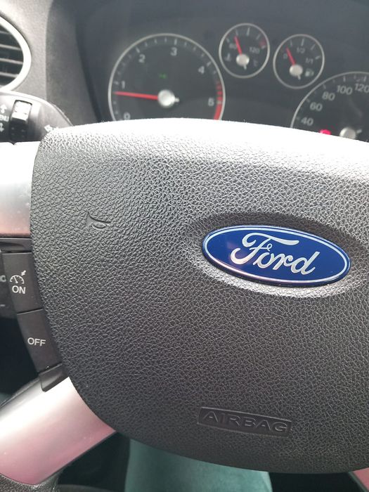 Vând Ford Focus 1.6 TDCi,an 2005,culoare gri metalizat