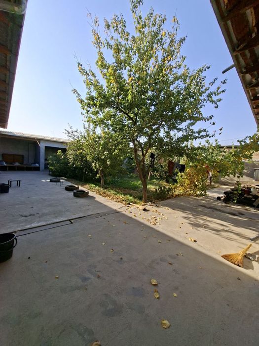 Uy,hovli sotiladi srochno