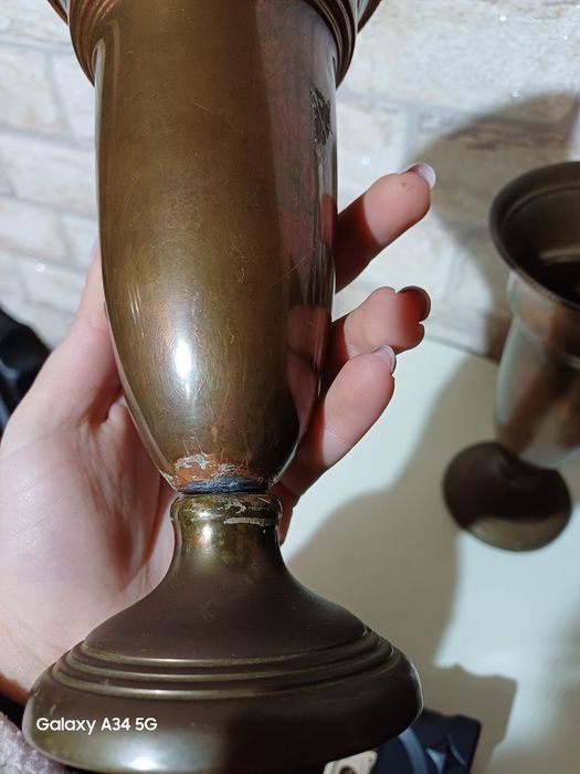 Два броя Английски вази