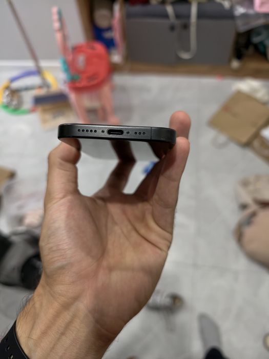 Обменяю iPhone 15 Pro на iPhone 17