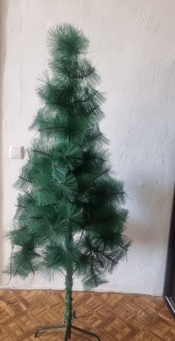 Продам елку 1,5 метра