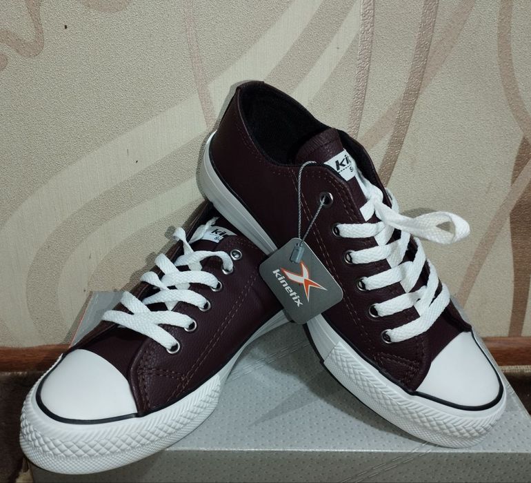 Новые женские кеды