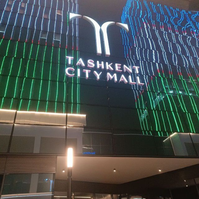 Arzon Narxda Tashqi reklama Xizmati Baner orakal bukva neon