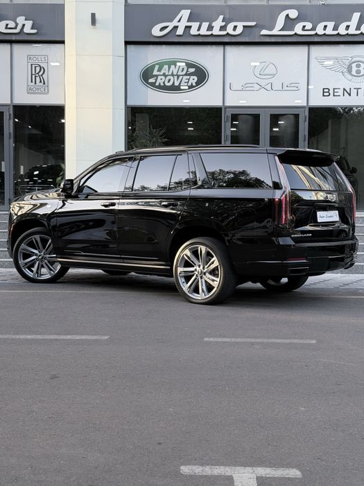 Cadillac Escalade 600