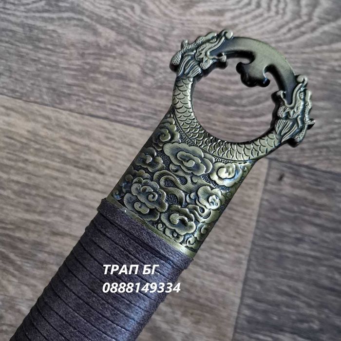 Остър и масивен меч за две ръце Shuangshou Jian става и за Мачете