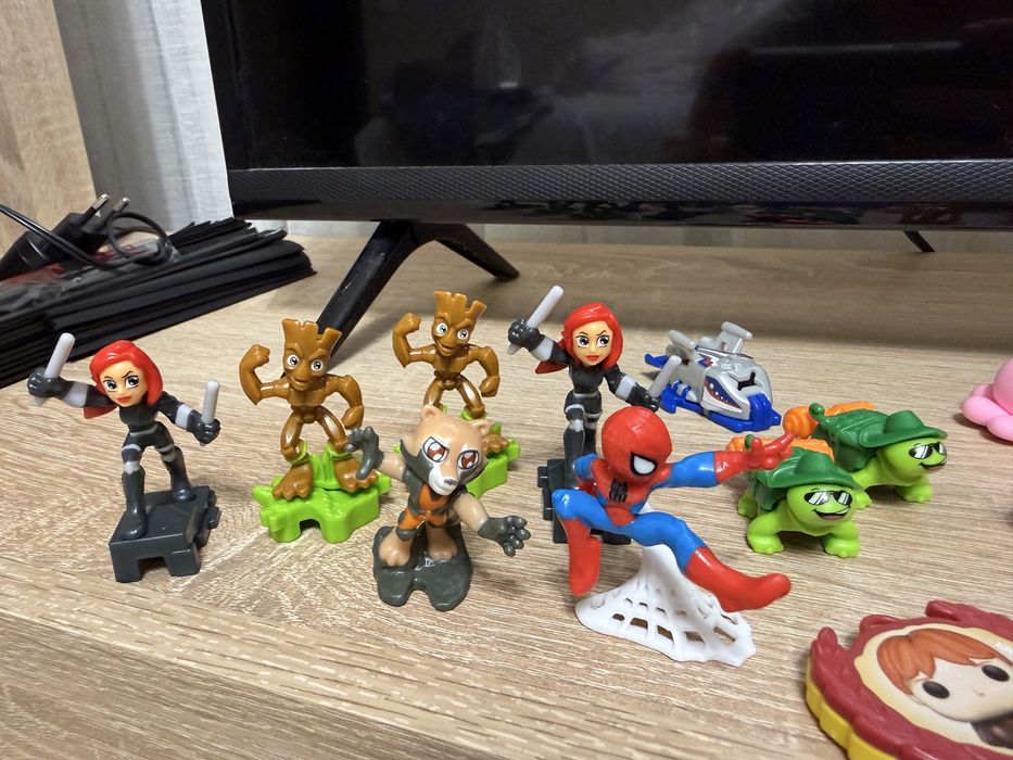 Киндер игрушки (новые)