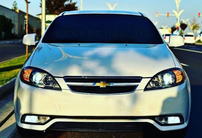 Lacetti 1-pozitsiya plus comfort sotiladi