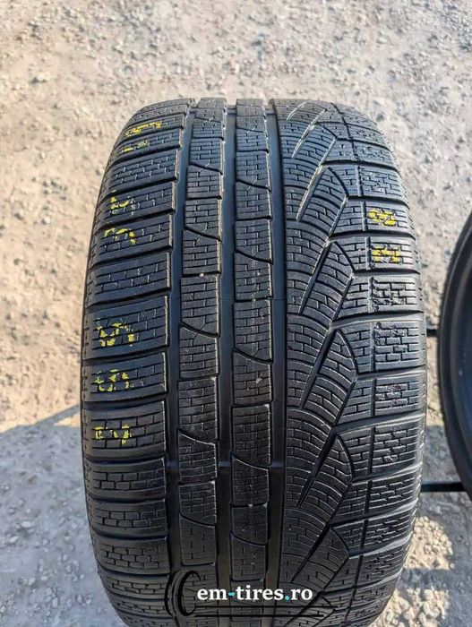 255/35 R19 • Iarna • Pirelli Sottozero Winter 240 serie 2 96V | 1 buc | Pret/buc