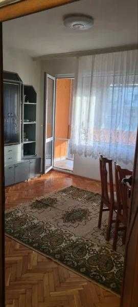 Дава се под наем Двустаен апартамент в Бургас, Славейков - 56 кв.м за 306 € - Снимка #2