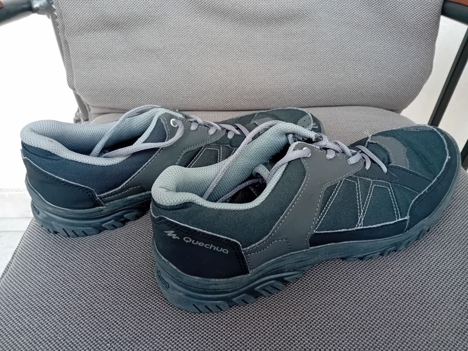 Adidași quechua marime 43 in stare foarte bună