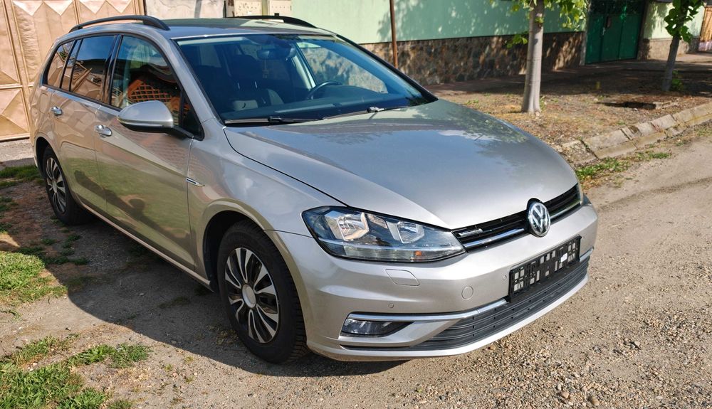 VW Golf 7 1.5 TSI, 131cp, DSG, AHK, 2019 10700km