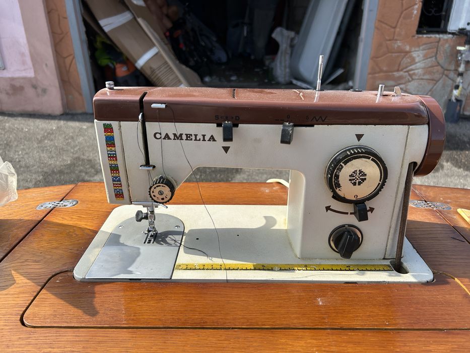 Masina de cusut Camelia
