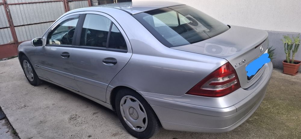 Mercedes-Benz C 180