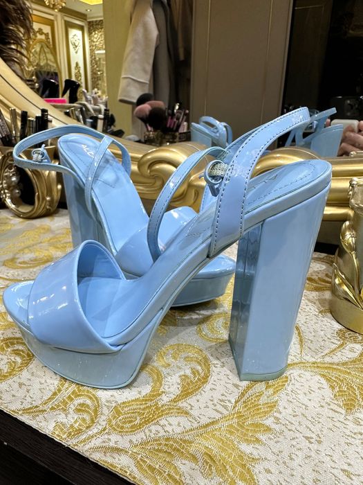 Обувь, босоножки