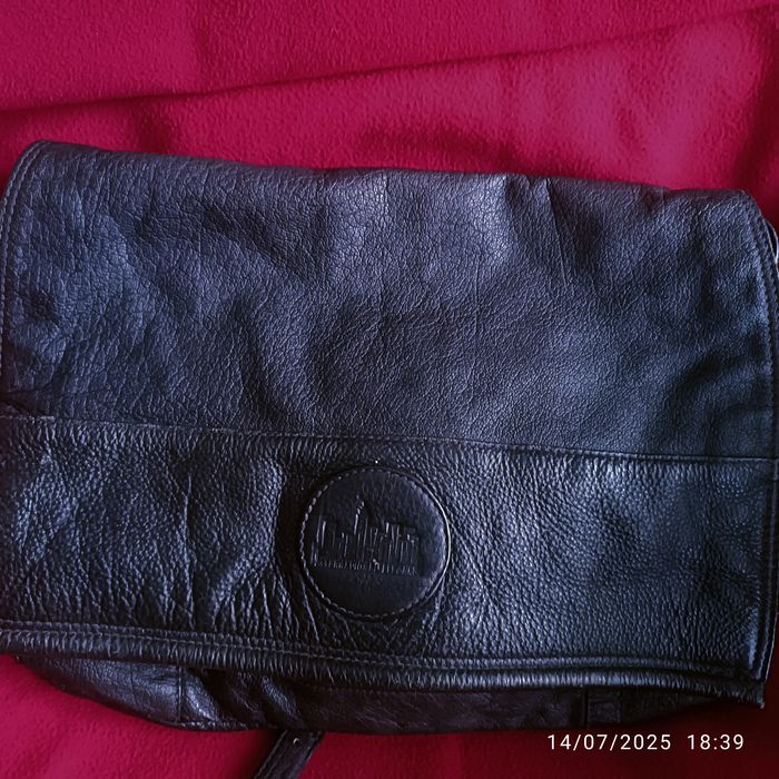 Чанти от естествена кожа