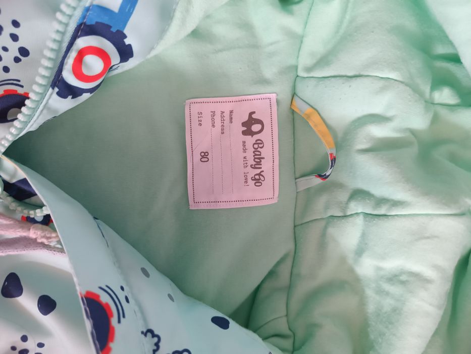 Продам куртку на мальчика