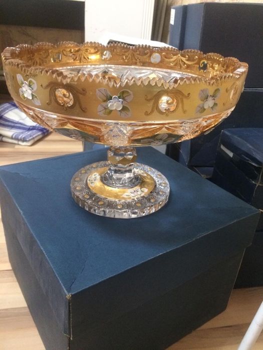 ВАЗа для фруктов