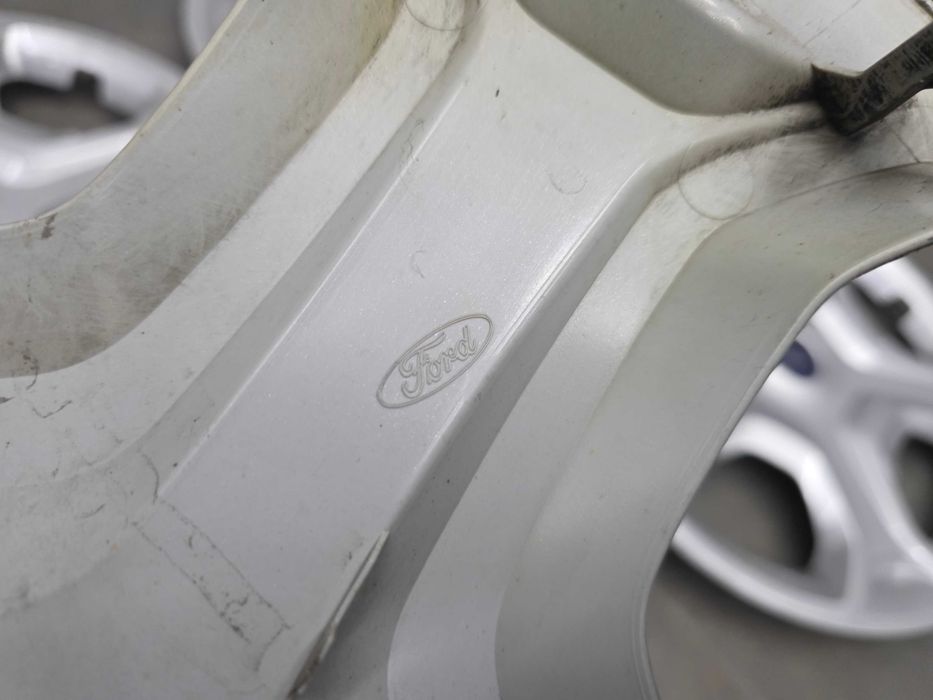 Тасове 17 - Ford