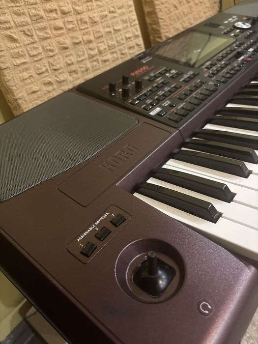 Продавам KORG PA1000