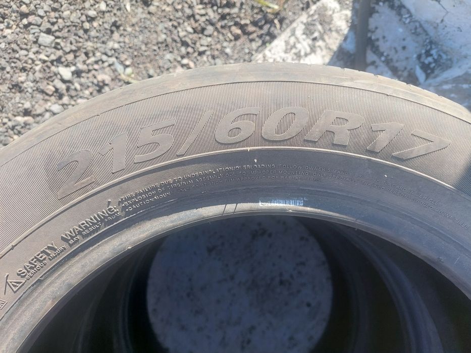 Продам шини 215/60/17