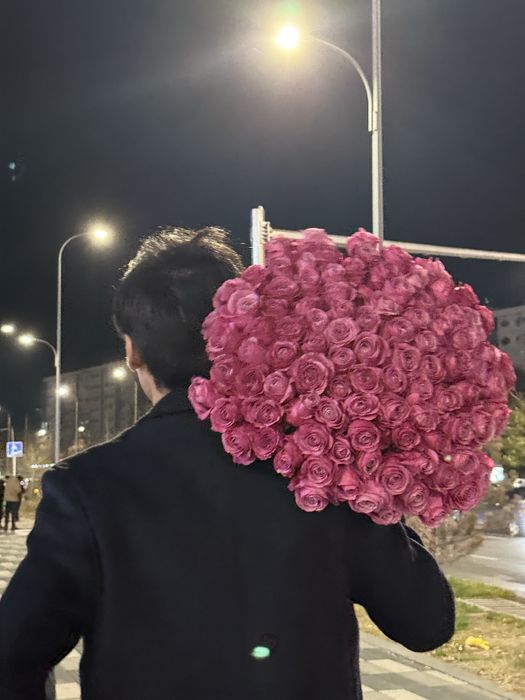 101 роза Альфалоп — шикарный букет