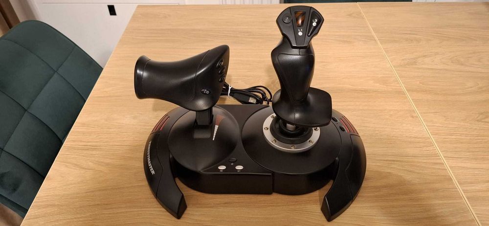 Joystik Thrustmaster T Flight Hotas