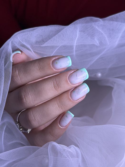 Aplic unghii cu gel