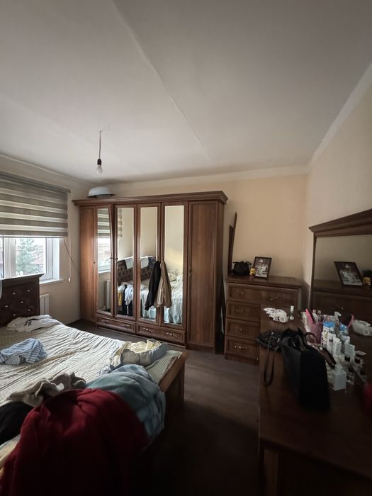 Ассалому алекум Пакана 2 этажда 3 хонали квартира сотилади