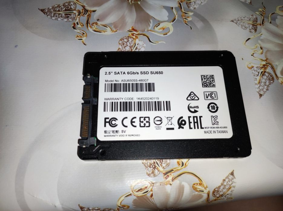 Твердотельный накопитель SSD