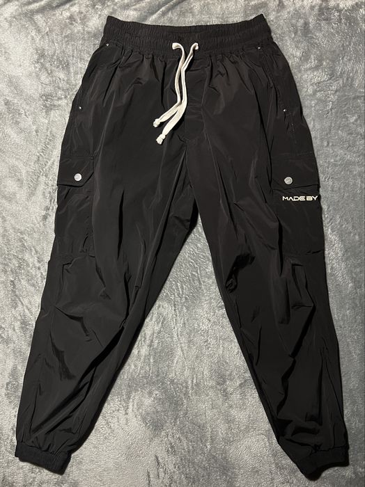 Pantaloni Made By Society