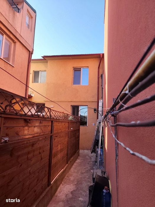 CENTRU - Casa solida cu etaj ,la pret de apartament !