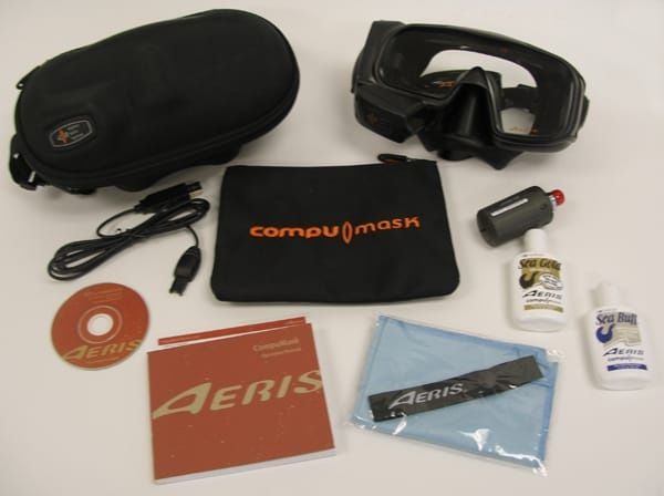 Маска для дайвинга со встроенным компьютером.