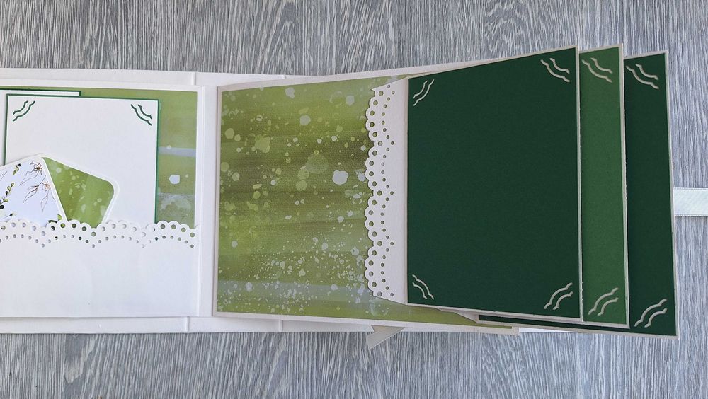 Сватбен албум в бяло, зелено и ванилия, ръчна изработка /24.17