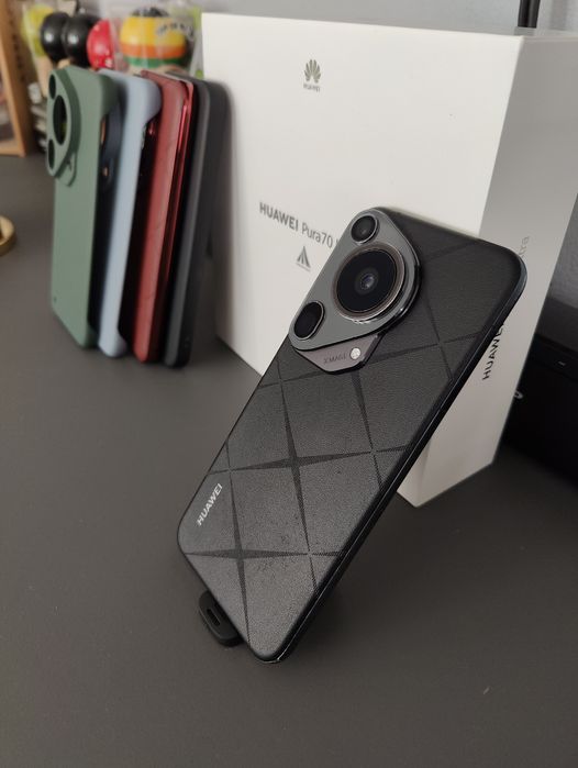 Vând Huawei Pura 70 Ultra, garanție încă un an.