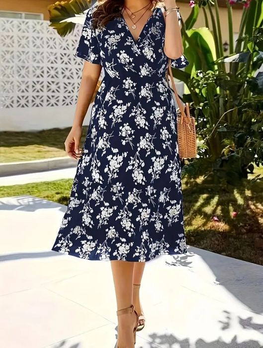 Платье женское, новое.