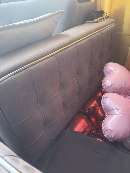 Продавам дизайнерски дивани с електрически механизъм