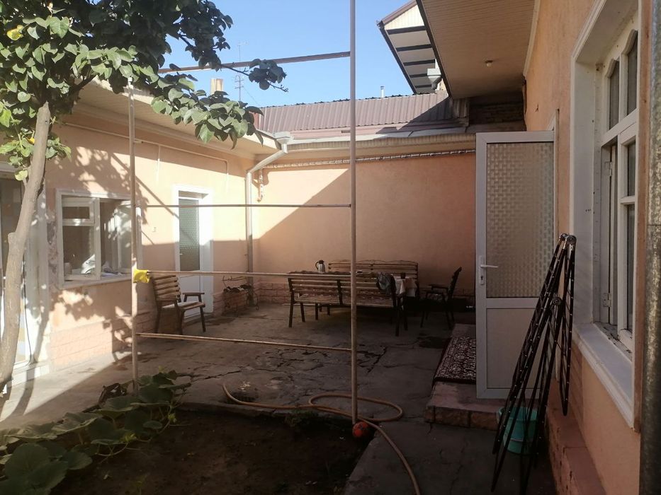 Hovli uy sotiladi. Toshkent Yakkasaroy. salamatina. 2:2 sotix