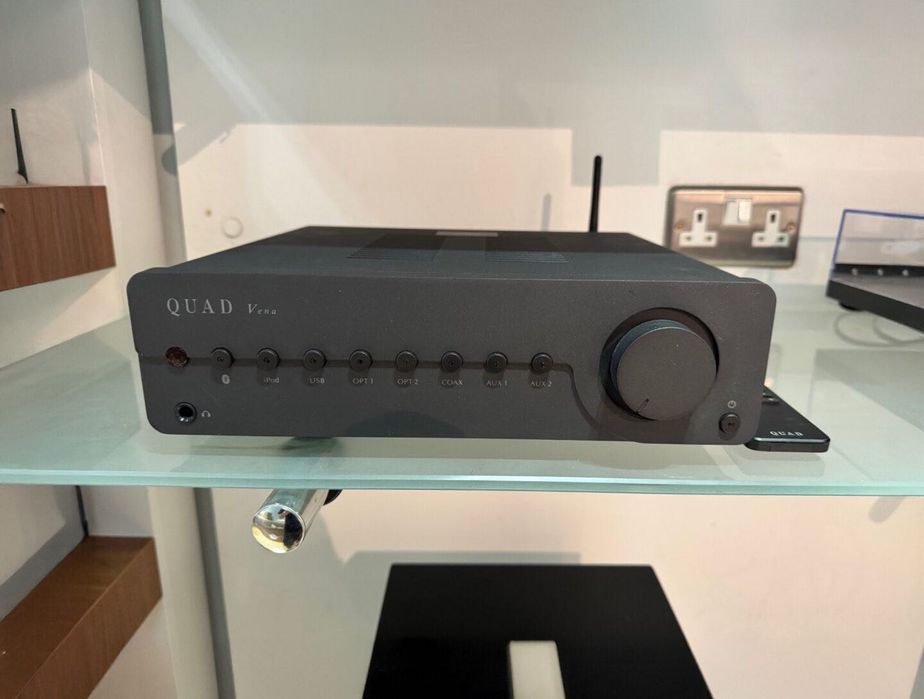Amplificator audio Quad Vena 1